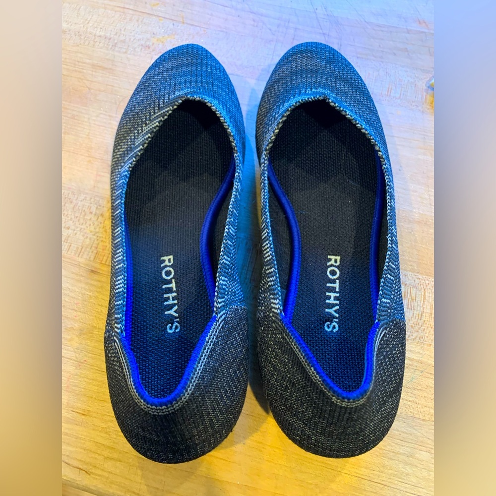 VGUC charcoal heather flats. Size 9